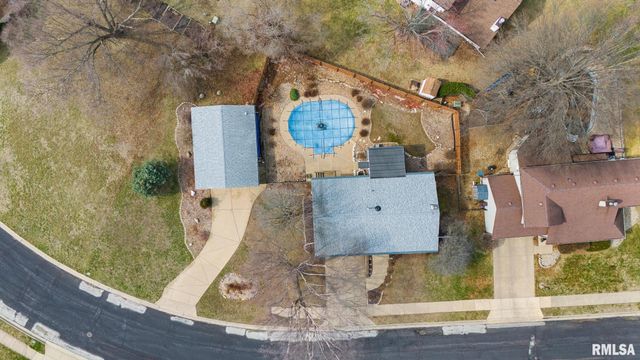 5909 W RIDGECREST Circle, Peoria, IL 61615