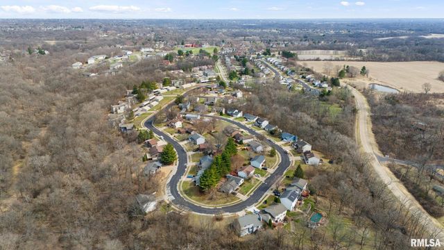 5909 W RIDGECREST Circle, Peoria, IL 61615