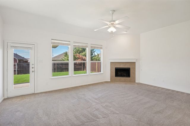 2856 Evening Mist Drive, Little Elm, TX 75068