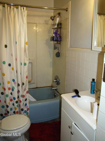 413 5th Avenue, Troy, NY 12182