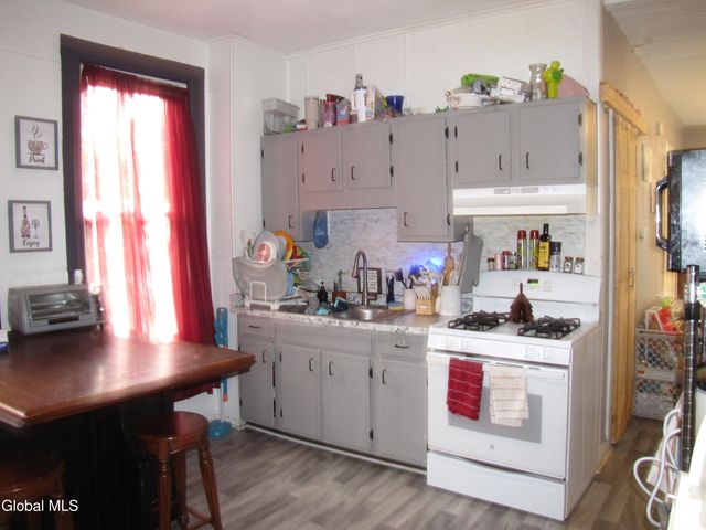 413 5th Avenue, Troy, NY 12182