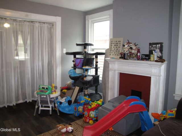 413 5th Avenue, Troy, NY 12182