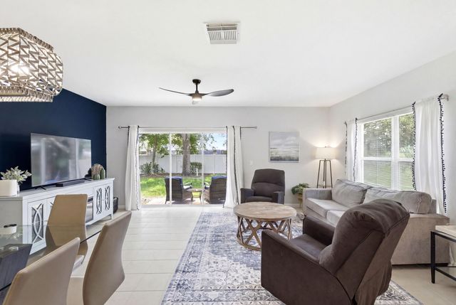 13354 Georgian Court, Wellington, FL 33414