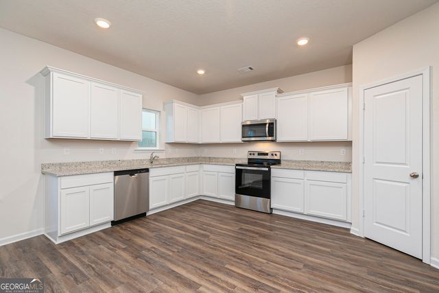 300 Oliver Drive, Locust Grove, GA 30248