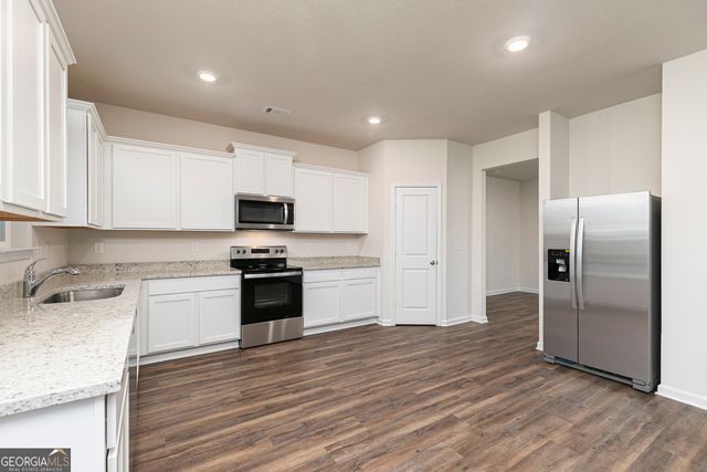 300 Oliver Drive, Locust Grove, GA 30248