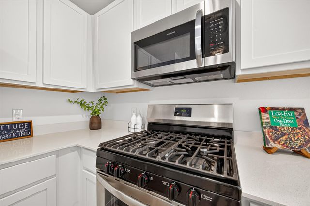 326 Riverwood Village Lane, Sealy, TX 77474