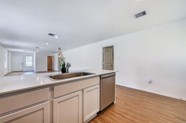 326 Riverwood Village Lane, Sealy, TX 77474