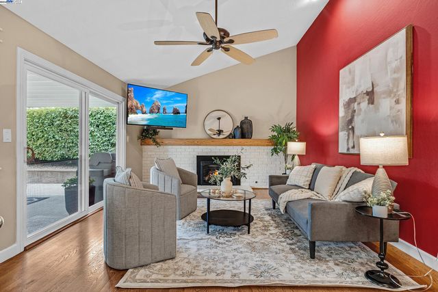 612 Santander Dr, San Ramon, CA 94583
