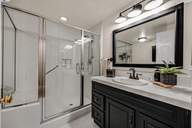 612 Santander Dr, San Ramon, CA 94583