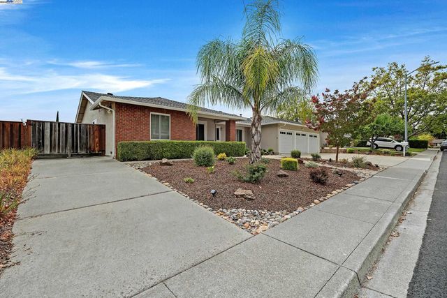 612 Santander Dr, San Ramon, CA 94583