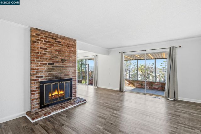 931 N Camino Alto Drive, Vallejo, CA 94589