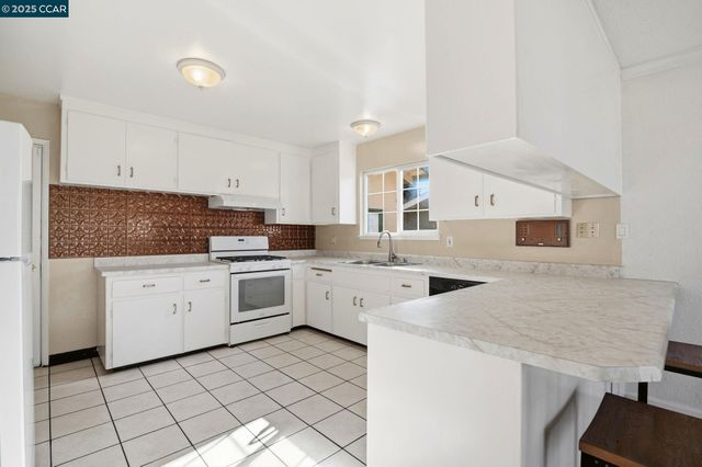 931 N Camino Alto Drive, Vallejo, CA 94589