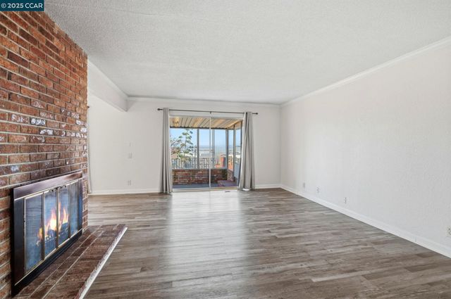 931 N Camino Alto Drive, Vallejo, CA 94589