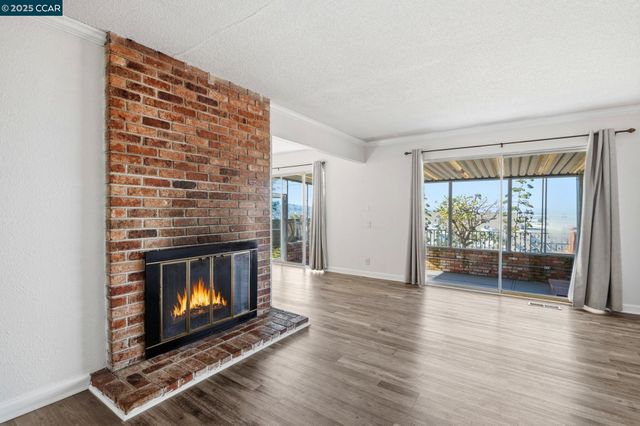 931 N Camino Alto Drive, Vallejo, CA 94589