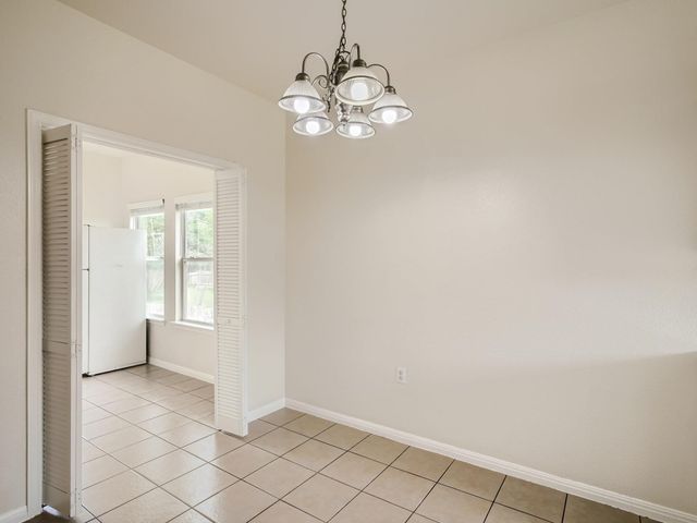 6102 Reicher DR, Austin, TX 78723