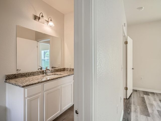 6102 Reicher DR, Austin, TX 78723