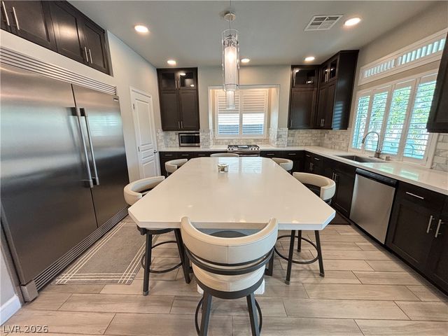 11194 Formosa Springs Court, Las Vegas, NV 89183