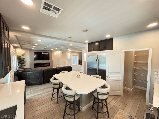 11194 Formosa Springs Court, Las Vegas, NV 89183