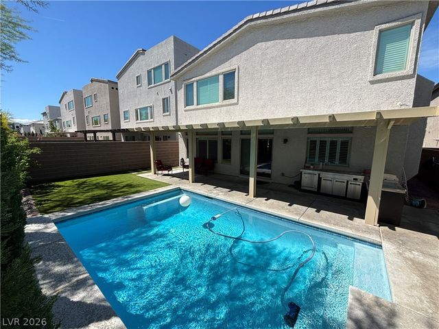 11194 Formosa Springs Court, Las Vegas, NV 89183