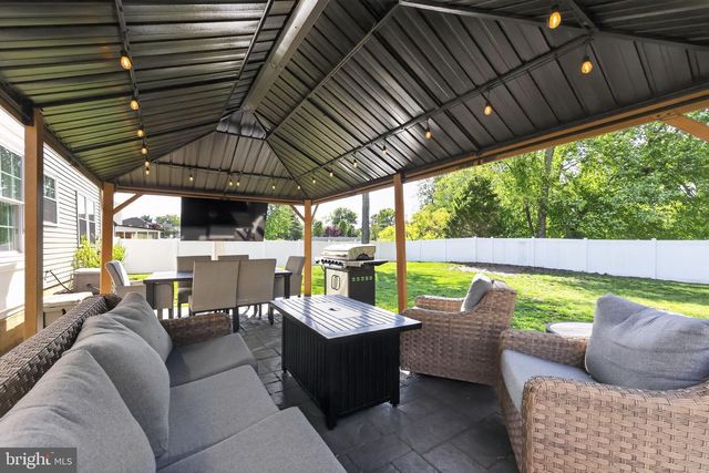 21 HUNTINGDON WAY, Sewell, NJ 08080