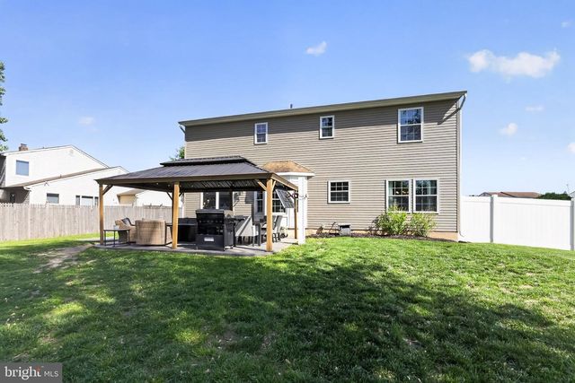 21 HUNTINGDON WAY, Sewell, NJ 08080