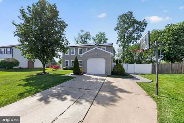 21 HUNTINGDON WAY, Sewell, NJ 08080