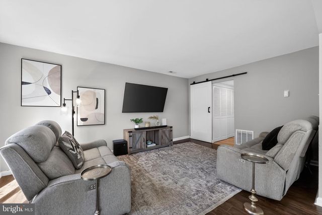 21 HUNTINGDON WAY, Sewell, NJ 08080