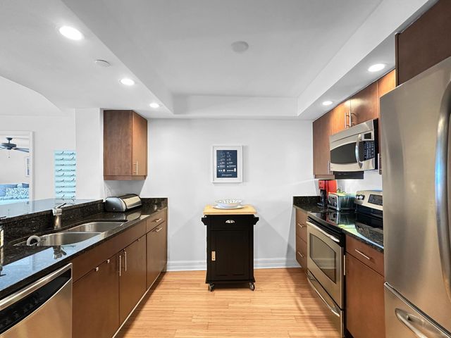 3000 N Ocean Drive 30-d, Singer Island, FL 33404