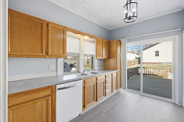 2123 Leclaire Street, Davenport, IA 52803