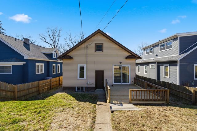 2123 Leclaire Street, Davenport, IA 52803