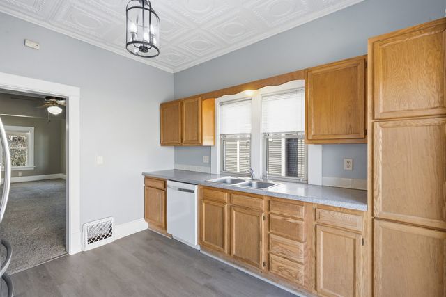 2123 Leclaire Street, Davenport, IA 52803