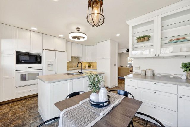 7322 Mockingbird Lane, Middleton, WI 53562