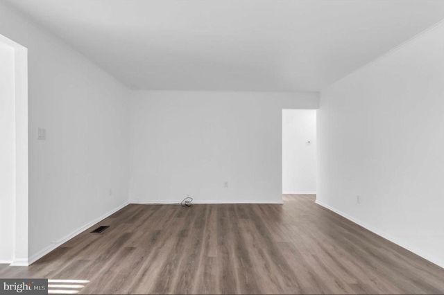 21 UXBRIDGE PL, Sewell, NJ 08080