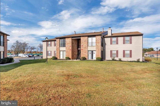 21 UXBRIDGE PL, Sewell, NJ 08080