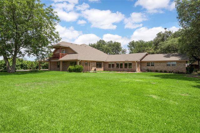 2029 Speegleville Road, Woodway, TX 76712