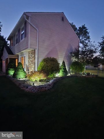 14 LAWRENCE LN, Westampton, NJ 08060