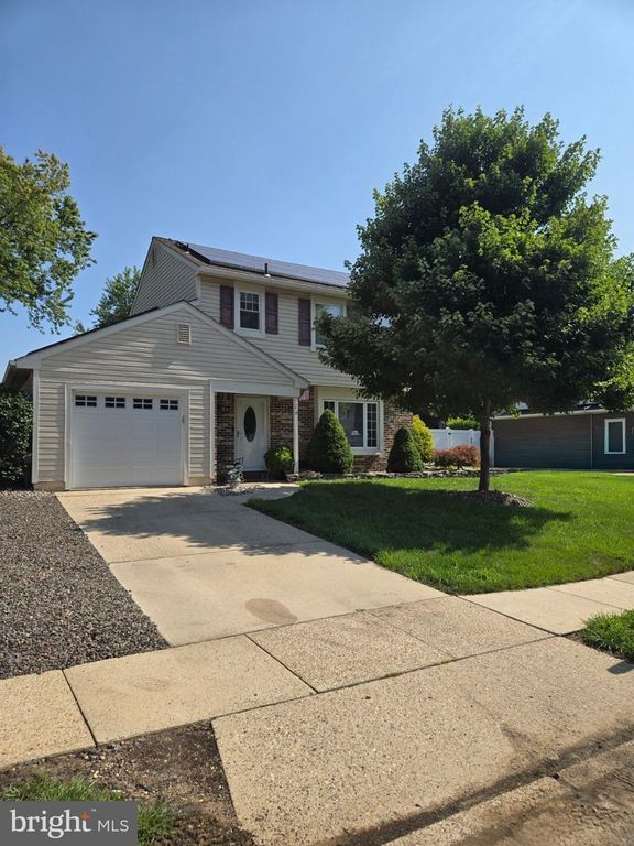 14 LAWRENCE LN, Westampton, NJ 08060