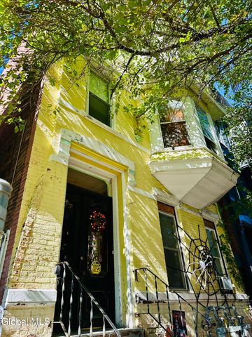 381 3rd Street, Troy, NY 12180