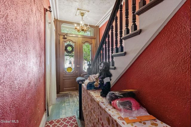 381 3rd Street, Troy, NY 12180