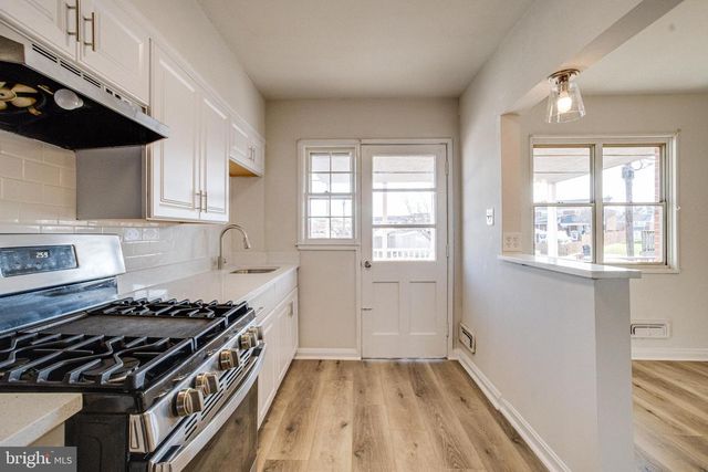 3329 WALLFORD DR, Baltimore, MD 21222