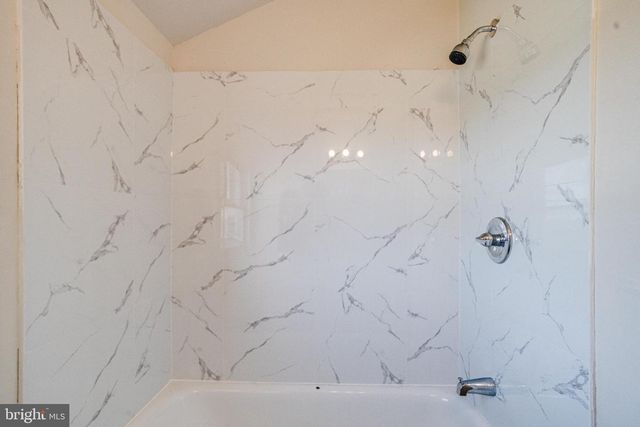 3329 WALLFORD DR, Baltimore, MD 21222