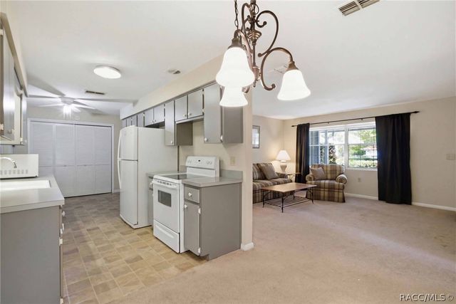 388 W Sugarmaple Lane, Beverly Hills, FL 34465