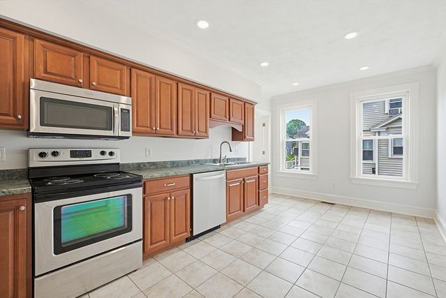106 Dean Ave. 1, Franklin, MA 02038
