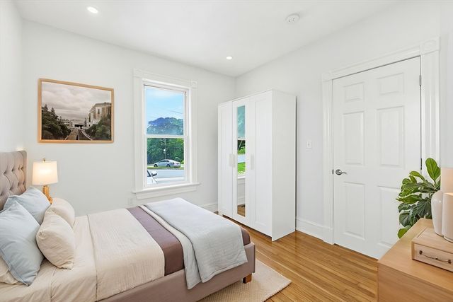 106 Dean Ave. 1, Franklin, MA 02038
