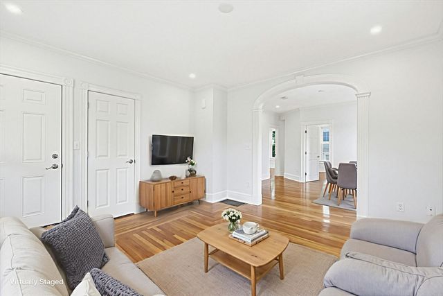 106 Dean Ave. 1, Franklin, MA 02038