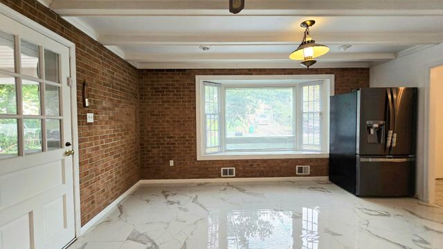 10928 PLEASANT ACRES DR, Hyattsville, MD 20783