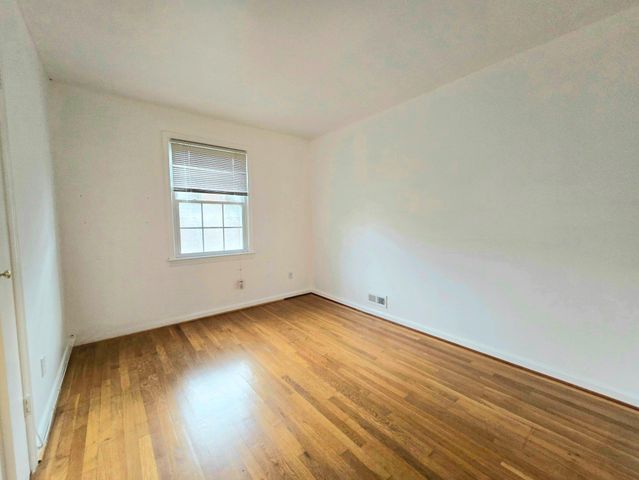 10928 PLEASANT ACRES DR, Hyattsville, MD 20783