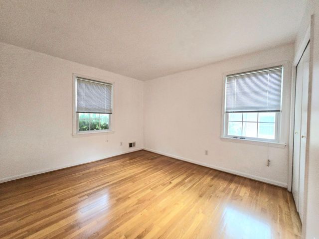 10928 PLEASANT ACRES DR, Hyattsville, MD 20783