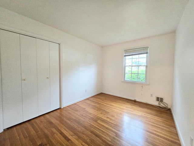 10928 PLEASANT ACRES DR, Hyattsville, MD 20783