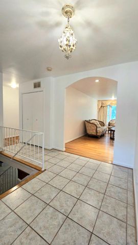 10928 PLEASANT ACRES DR, Hyattsville, MD 20783